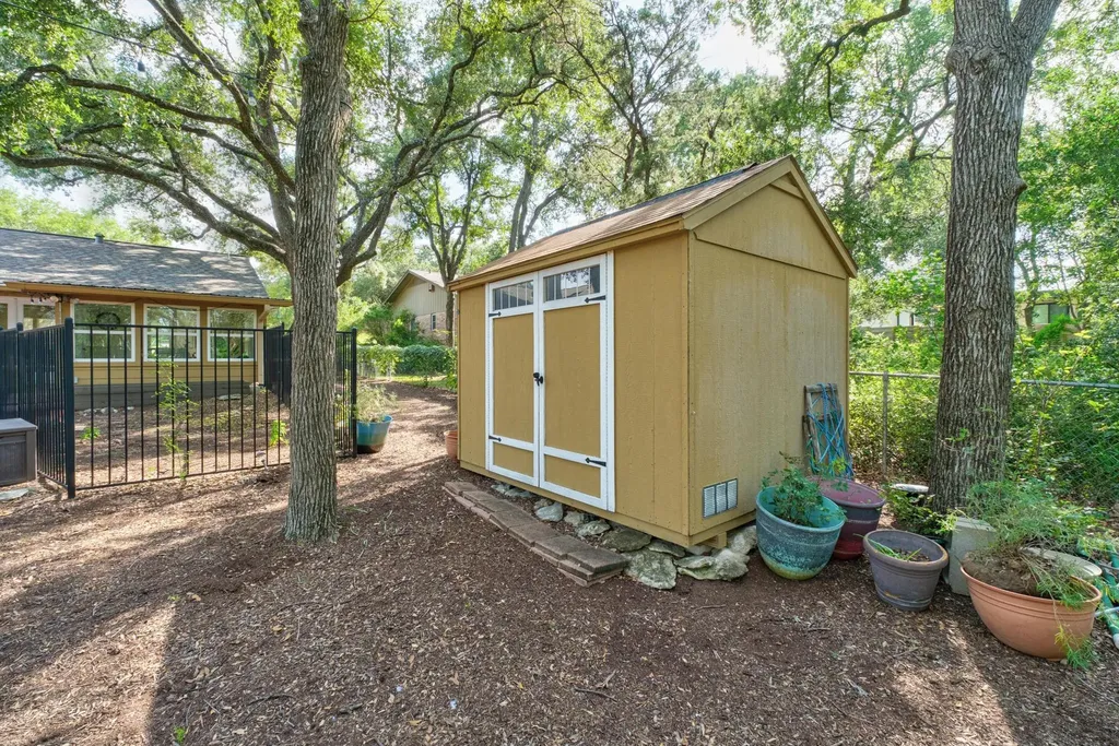 2150 Barton Hills Drive Austin TX 78704