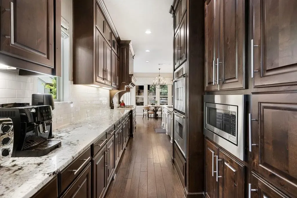 8912 Geranium Cove Austin TX 78738