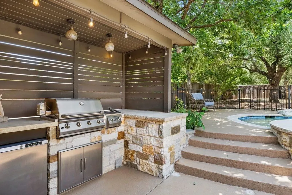 8912 Geranium Cove Austin TX 78738