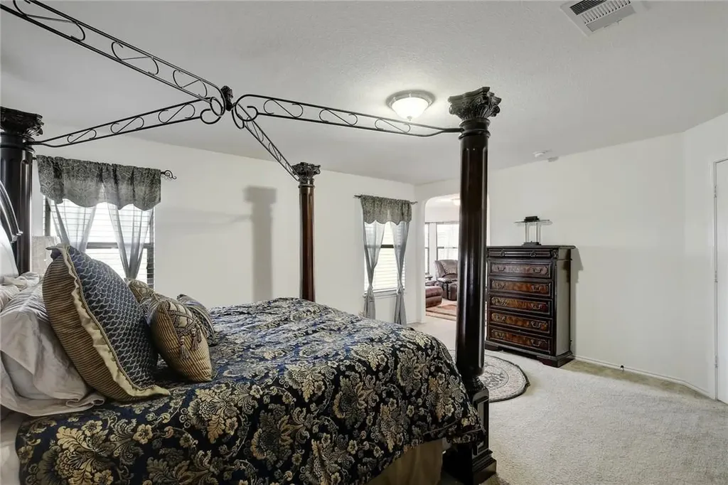 356 Matthews Lane Kyle TX 78640
