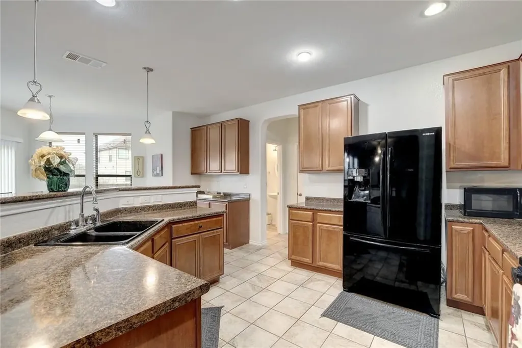 356 Matthews Lane Kyle TX 78640