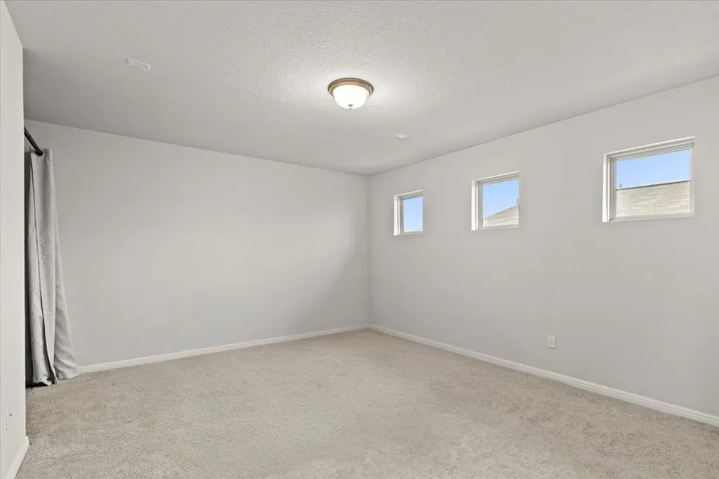 213 Munk Lane Leander TX 78641