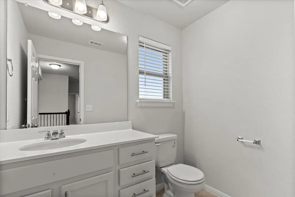 213 Munk Lane Leander TX 78641