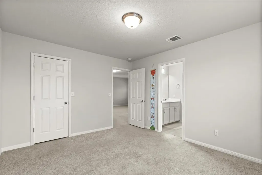 213 Munk Lane Leander TX 78641