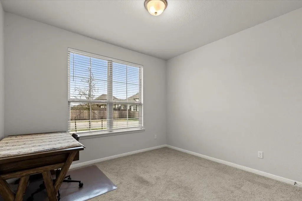 213 Munk Lane Leander TX 78641
