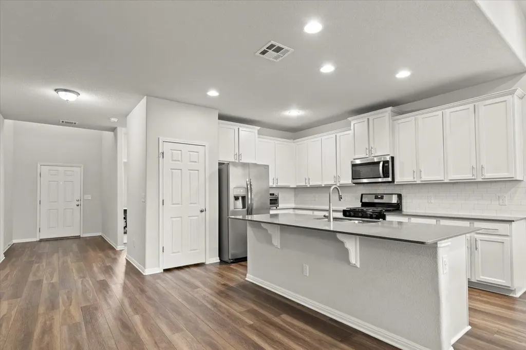 213 Munk Lane Leander TX 78641