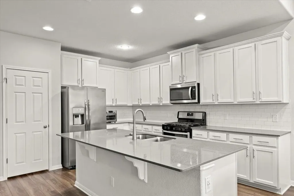 213 Munk Lane Leander TX 78641