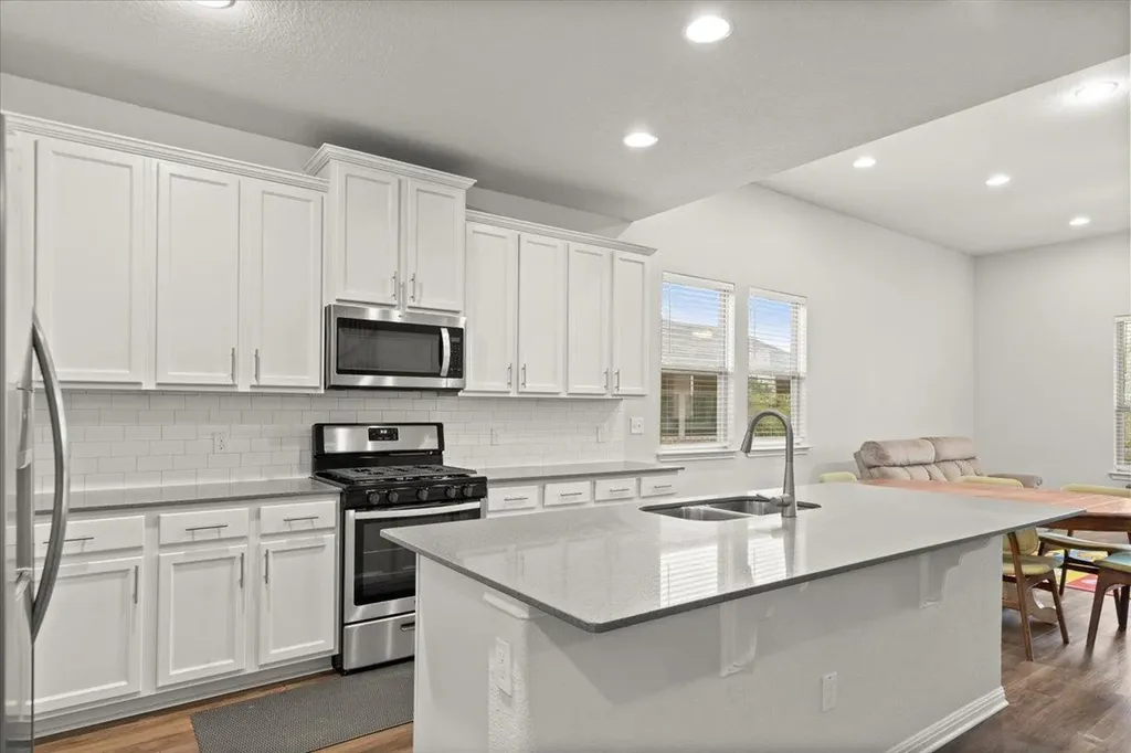 213 Munk Lane Leander TX 78641