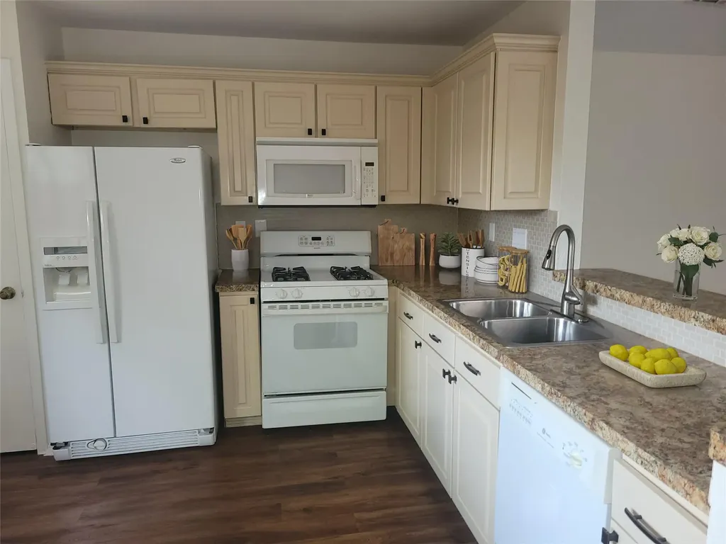 12301 Furrow Cove Austin TX 78753