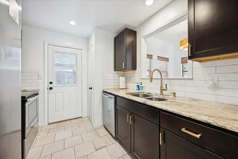 3202 French Place Austin TX 78722
