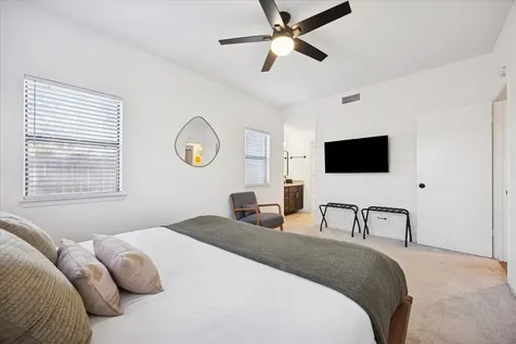 3202 French Place Austin TX 78722