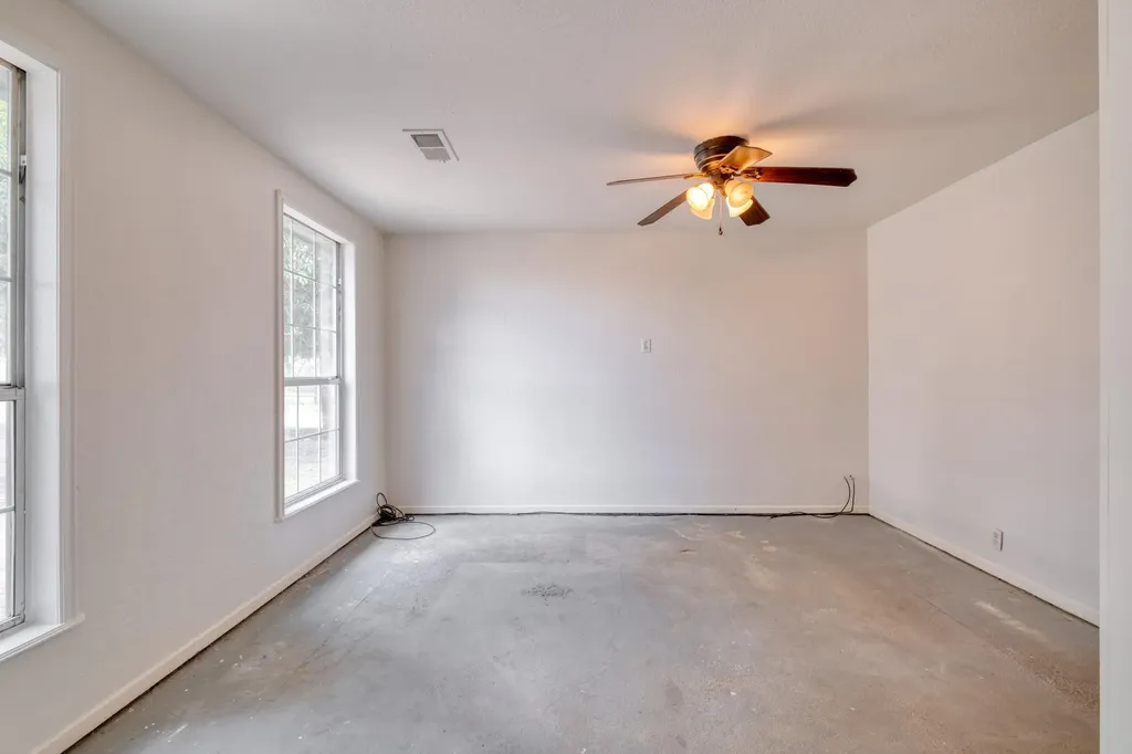 2701 Windy Ridge Road Taylor TX 76574