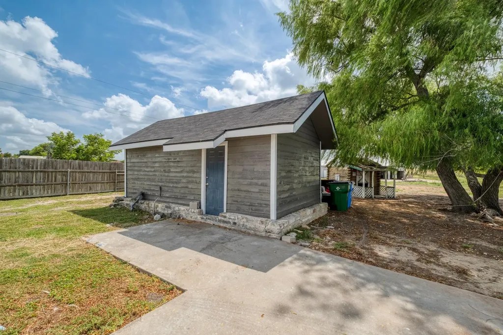 2701 Windy Ridge Road Taylor TX 76574