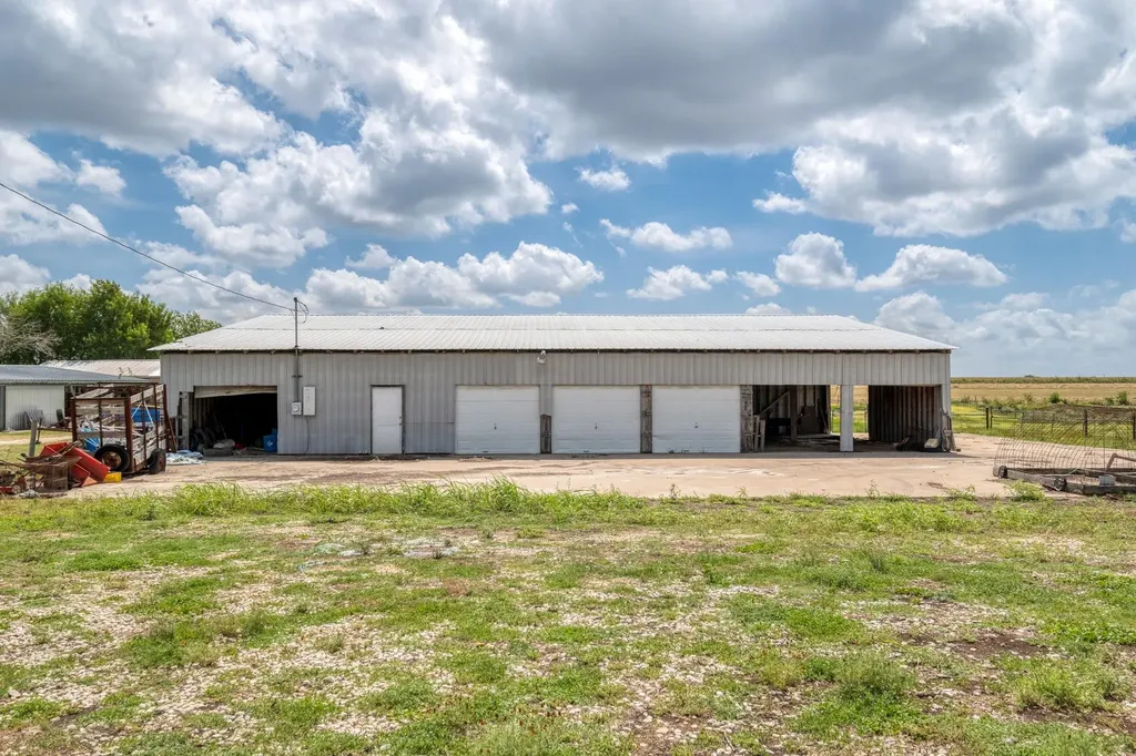 2701 Windy Ridge Road Taylor TX 76574
