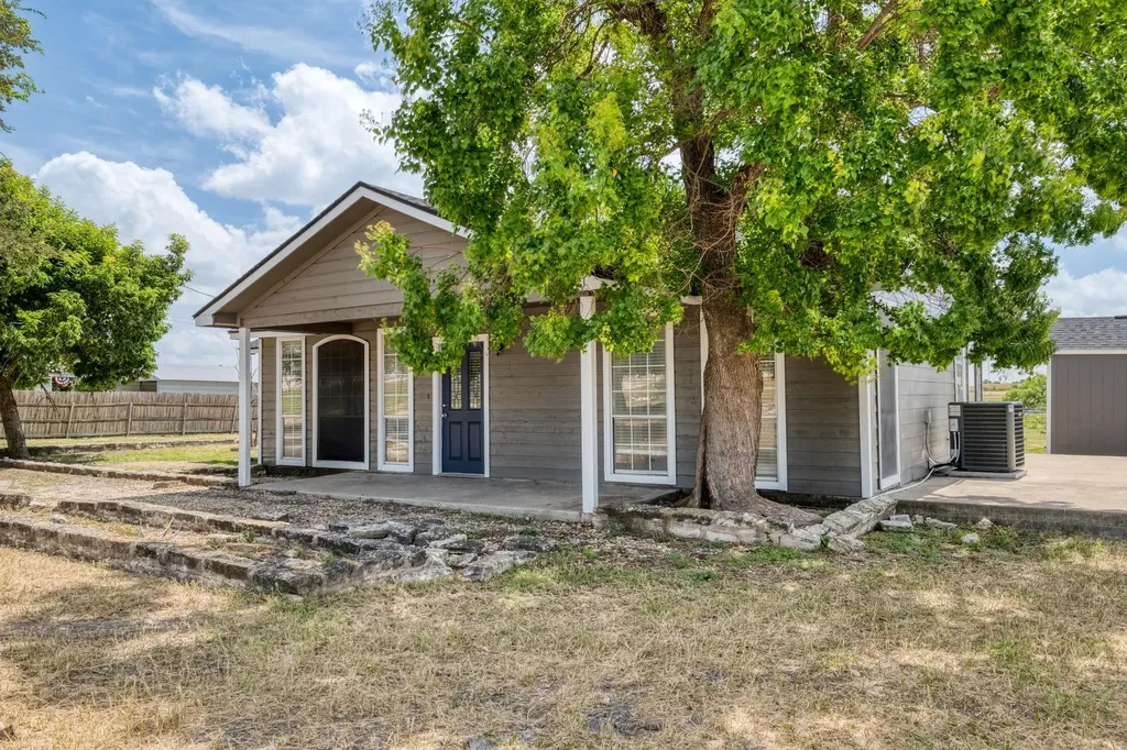 2701 Windy Ridge Road Taylor TX 76574