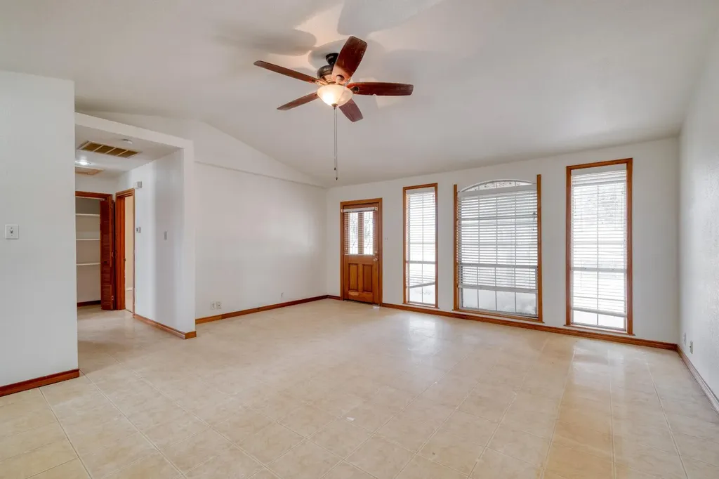 2701 Windy Ridge Road Taylor TX 76574