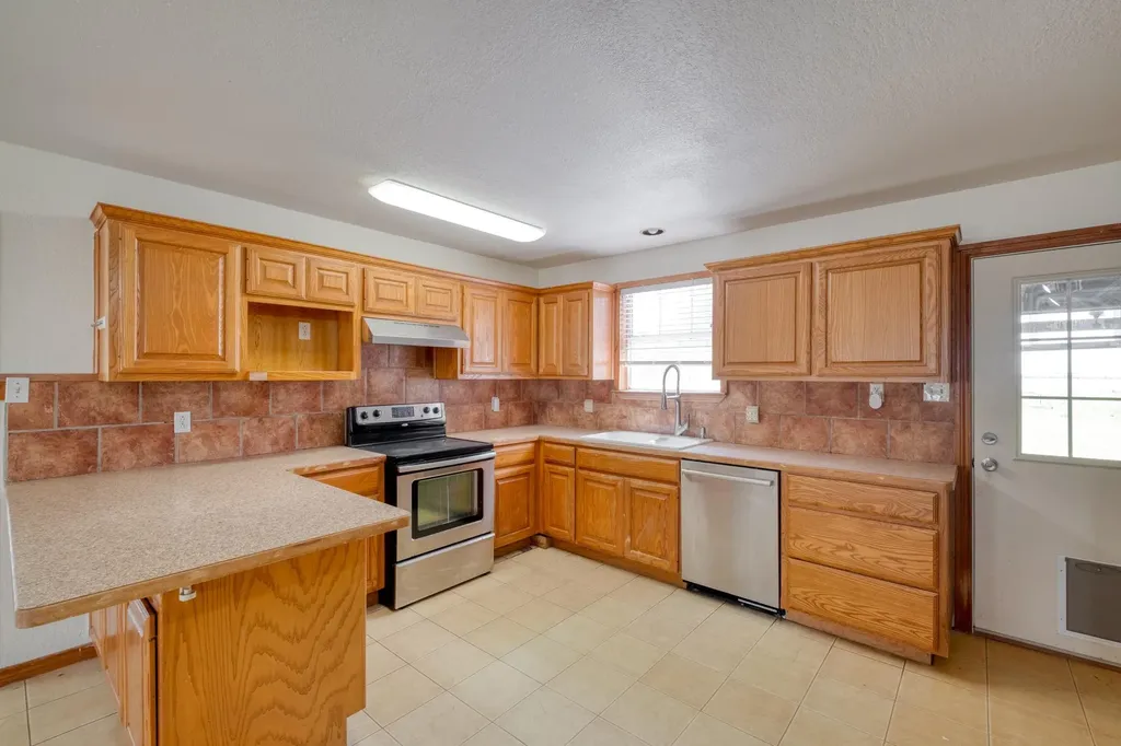 2701 Windy Ridge Road Taylor TX 76574