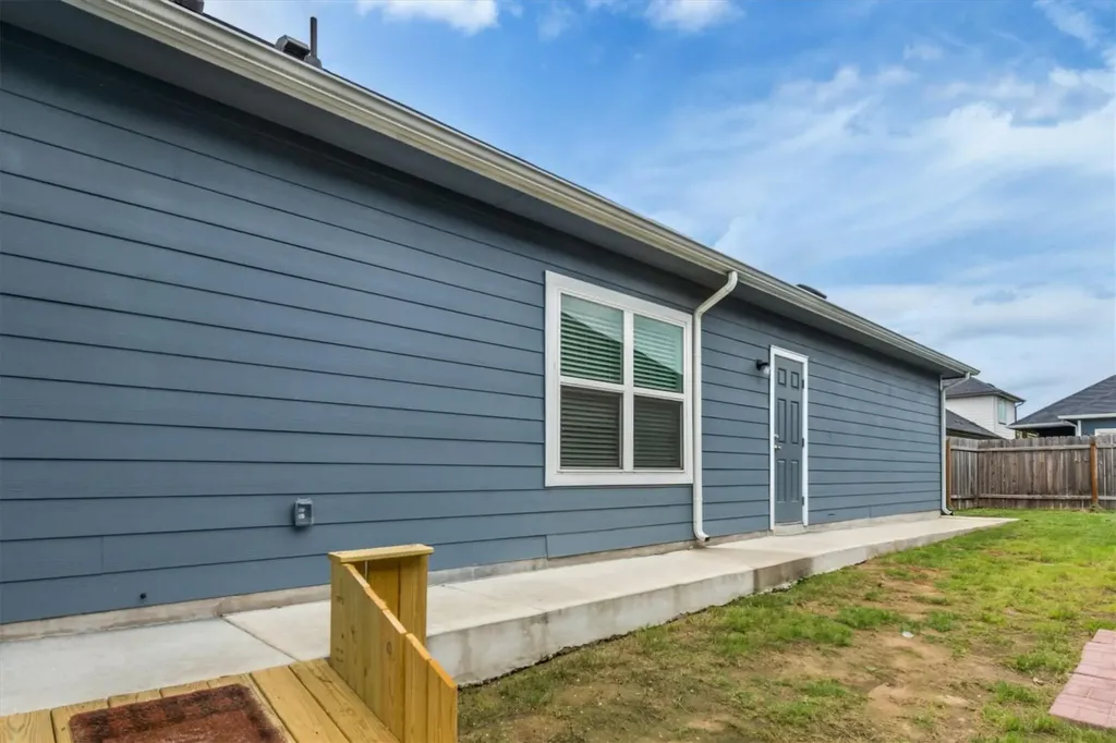 124 Zion Drive Kyle TX 78640