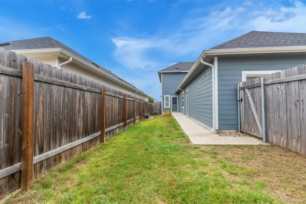 124 Zion Drive Kyle TX 78640