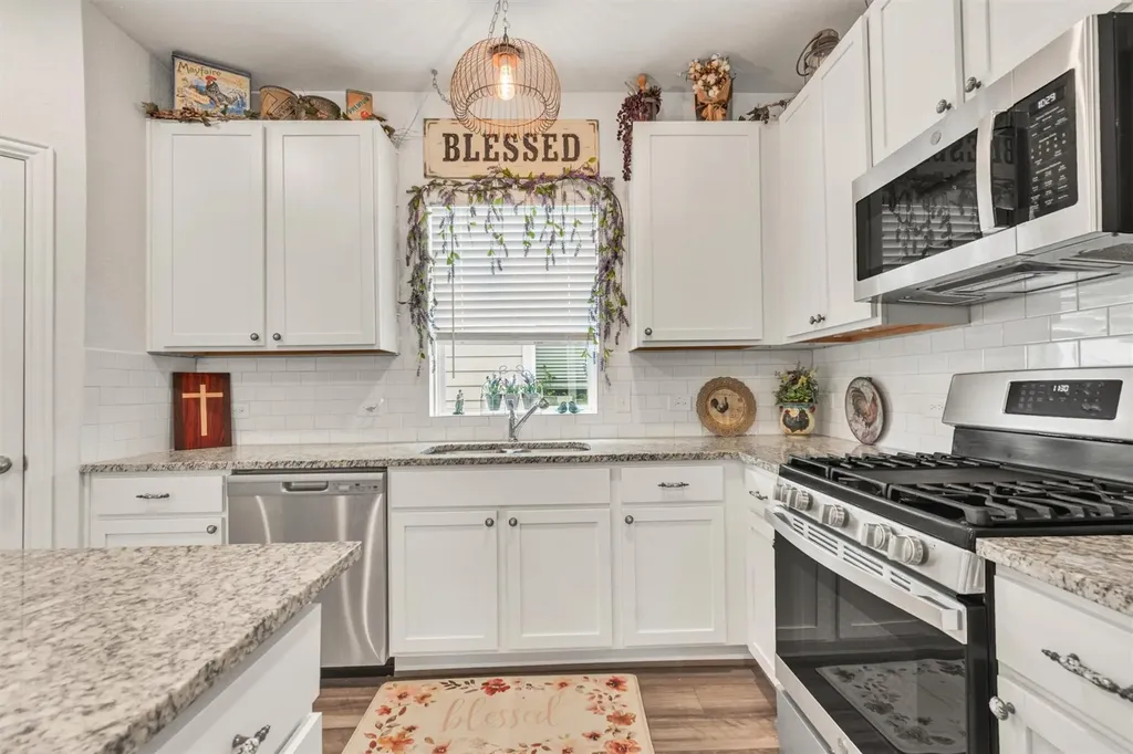 124 Zion Drive Kyle TX 78640