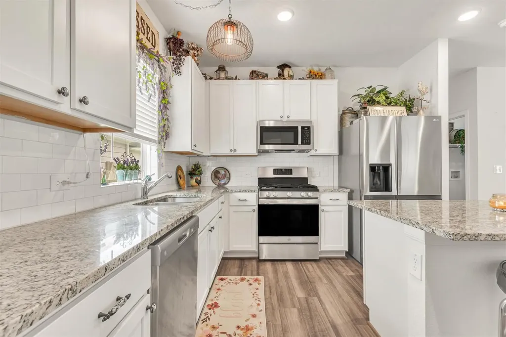 124 Zion Drive Kyle TX 78640