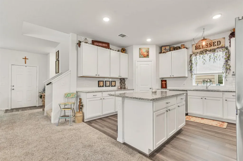124 Zion Drive Kyle TX 78640