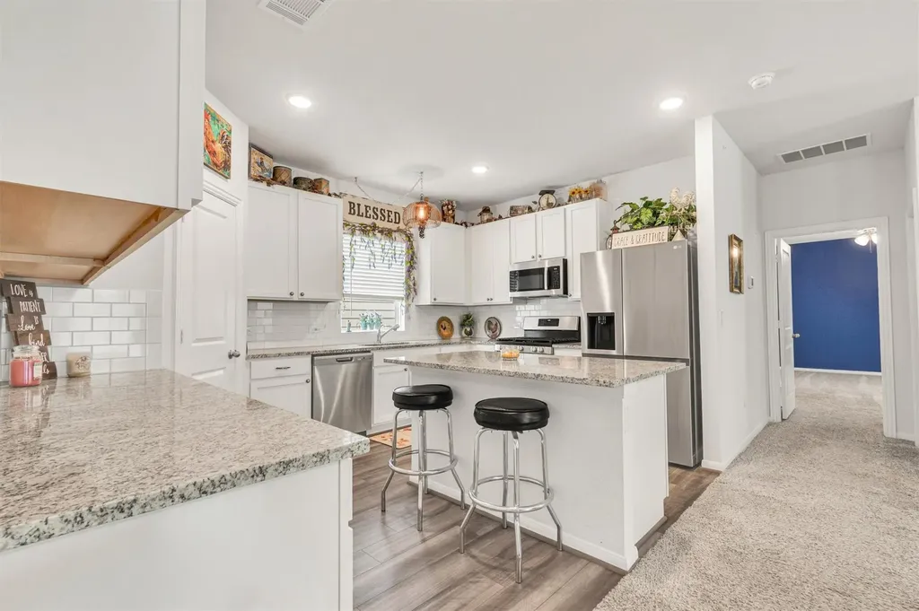 124 Zion Drive Kyle TX 78640
