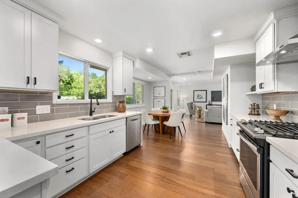 4105 Eskew Drive Austin TX 78749