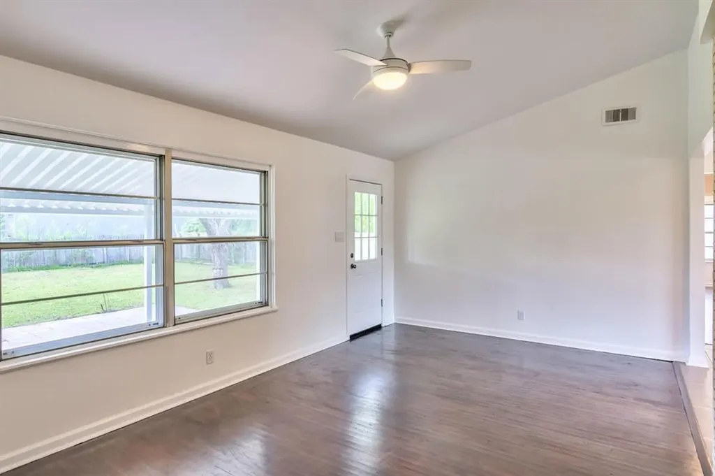 8107 Lazy Lane Austin TX 78757