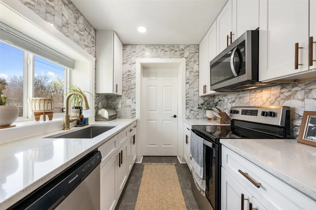 1616 Webberville Road Austin TX 78721