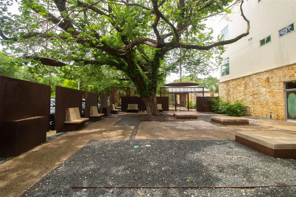 2401 E 6th Street Austin TX 78702