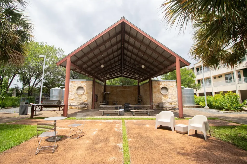2401 E 6th Street Austin TX 78702