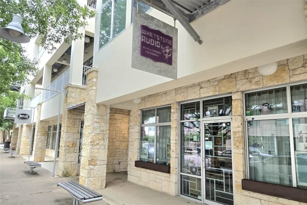 2401 E 6th Street Austin TX 78702
