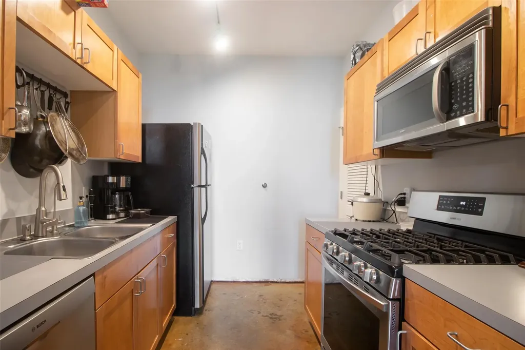 2401 E 6th Street Austin TX 78702