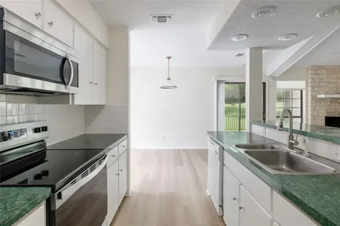 611 Lido Street Lakeway TX 78734