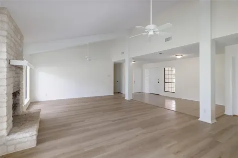 611 Lido Street Lakeway TX 78734