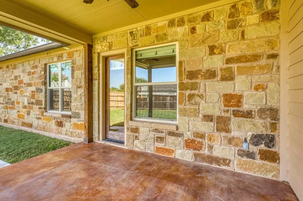 804 Four Oaks Lane Marble Falls TX 78654