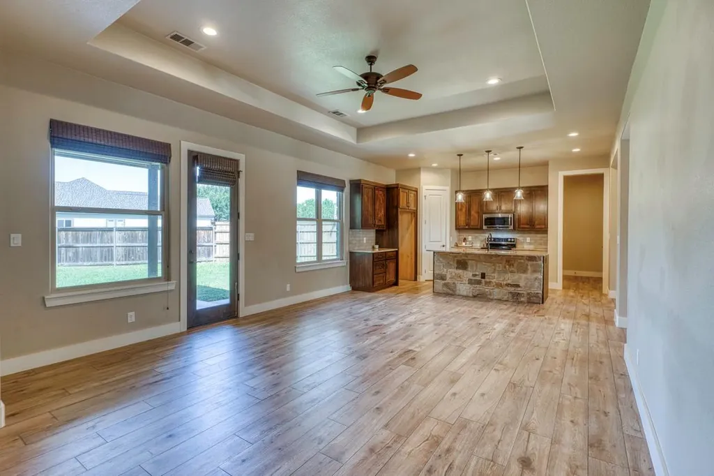 804 Four Oaks Lane Marble Falls TX 78654