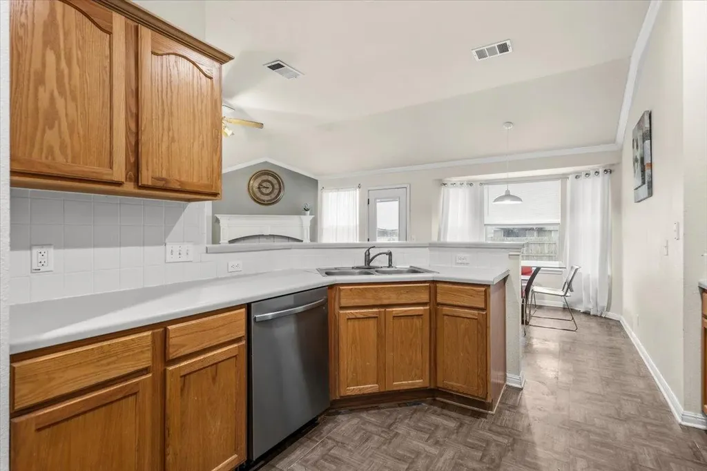 281 Leonardo Street Kyle TX 78640