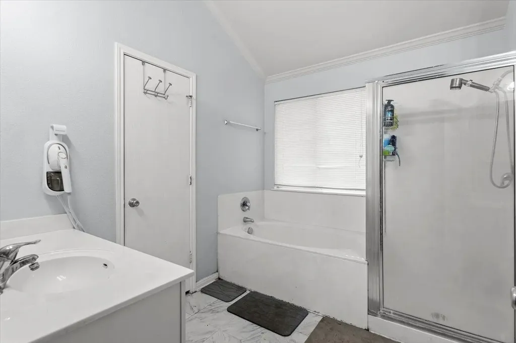 281 Leonardo Street Kyle TX 78640