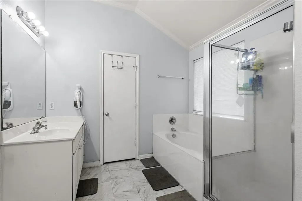 281 Leonardo Street Kyle TX 78640