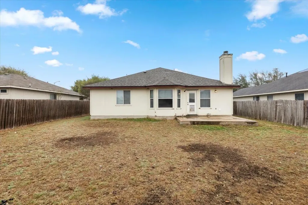 281 Leonardo Street Kyle TX 78640