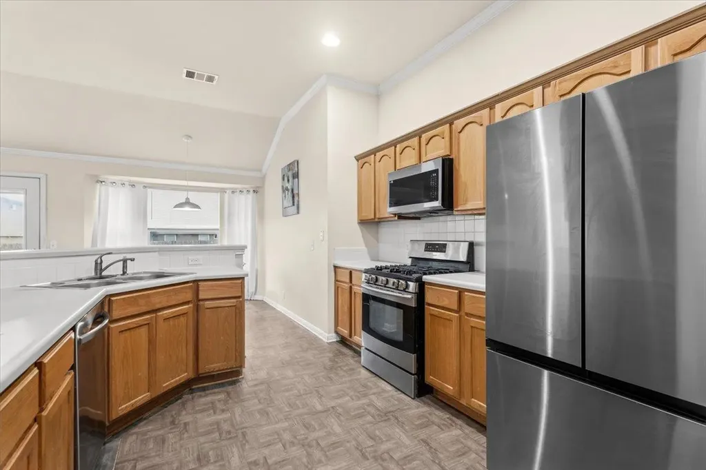 281 Leonardo Street Kyle TX 78640