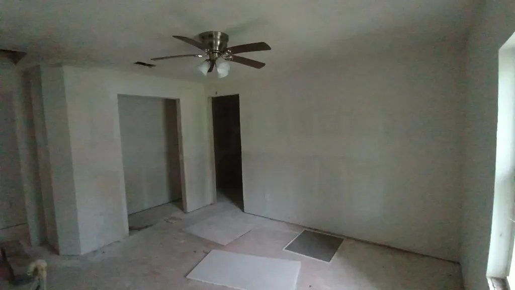 112 W Ila Street Elgin TX 78621