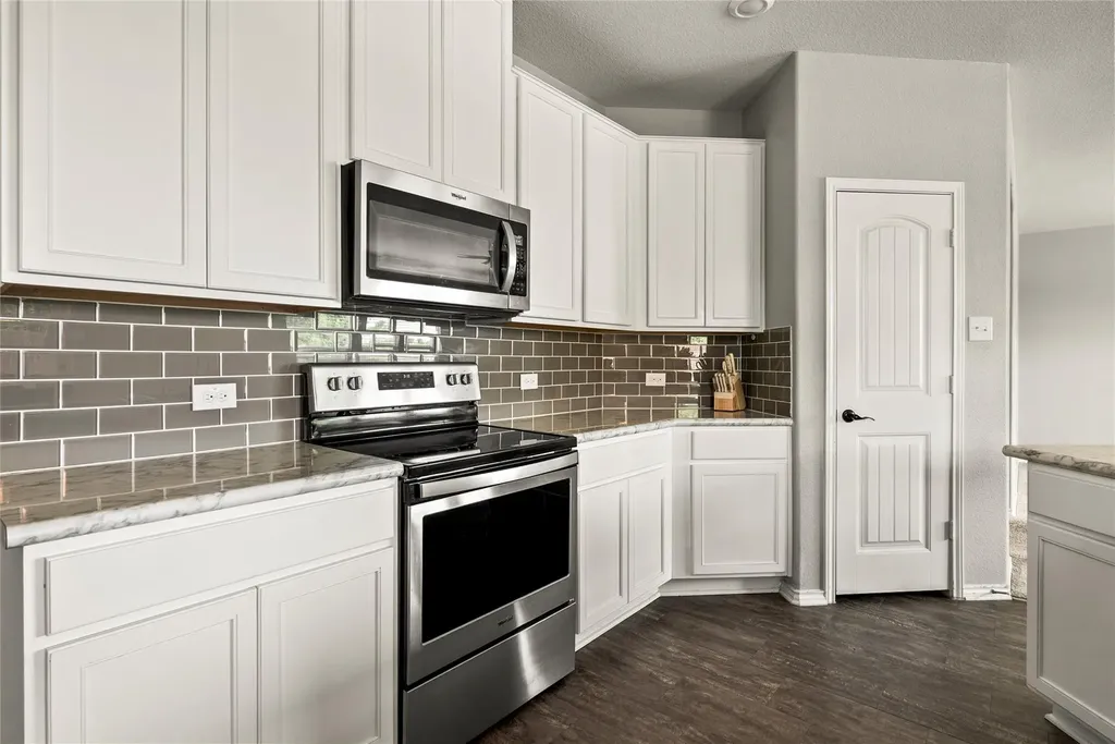 214 Saranac Drive Elgin TX 78621