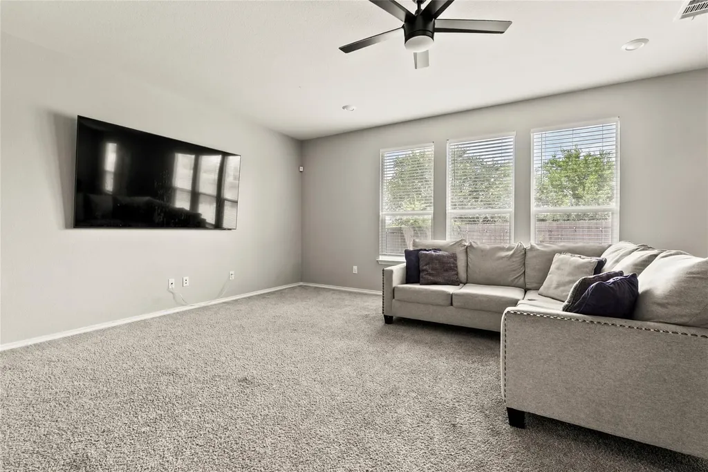 214 Saranac Drive Elgin TX 78621