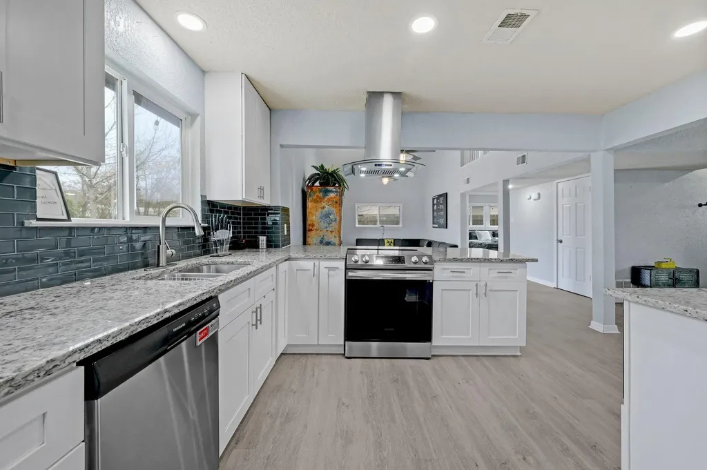827 Briarcliff Drive San Antonio TX 78213
