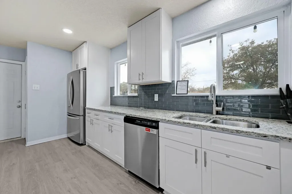827 Briarcliff Drive San Antonio TX 78213
