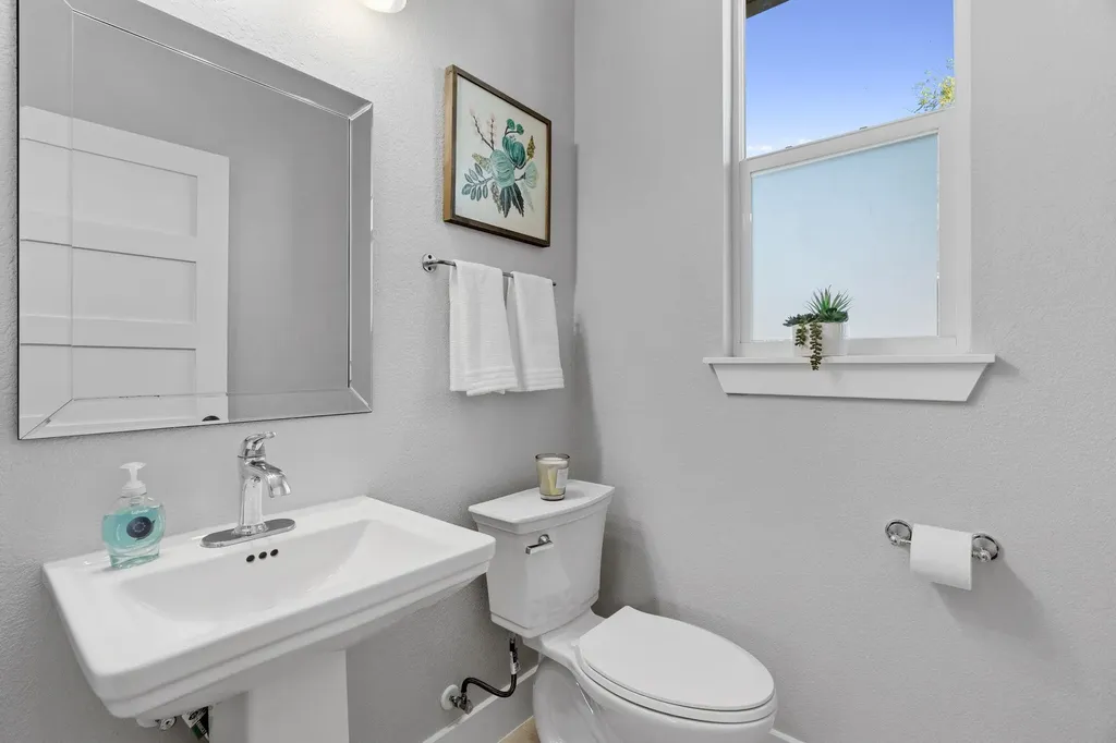 304 Blackson Avenue Austin TX 78752