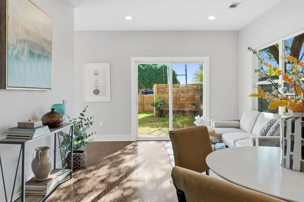 304 Blackson Avenue Austin TX 78752